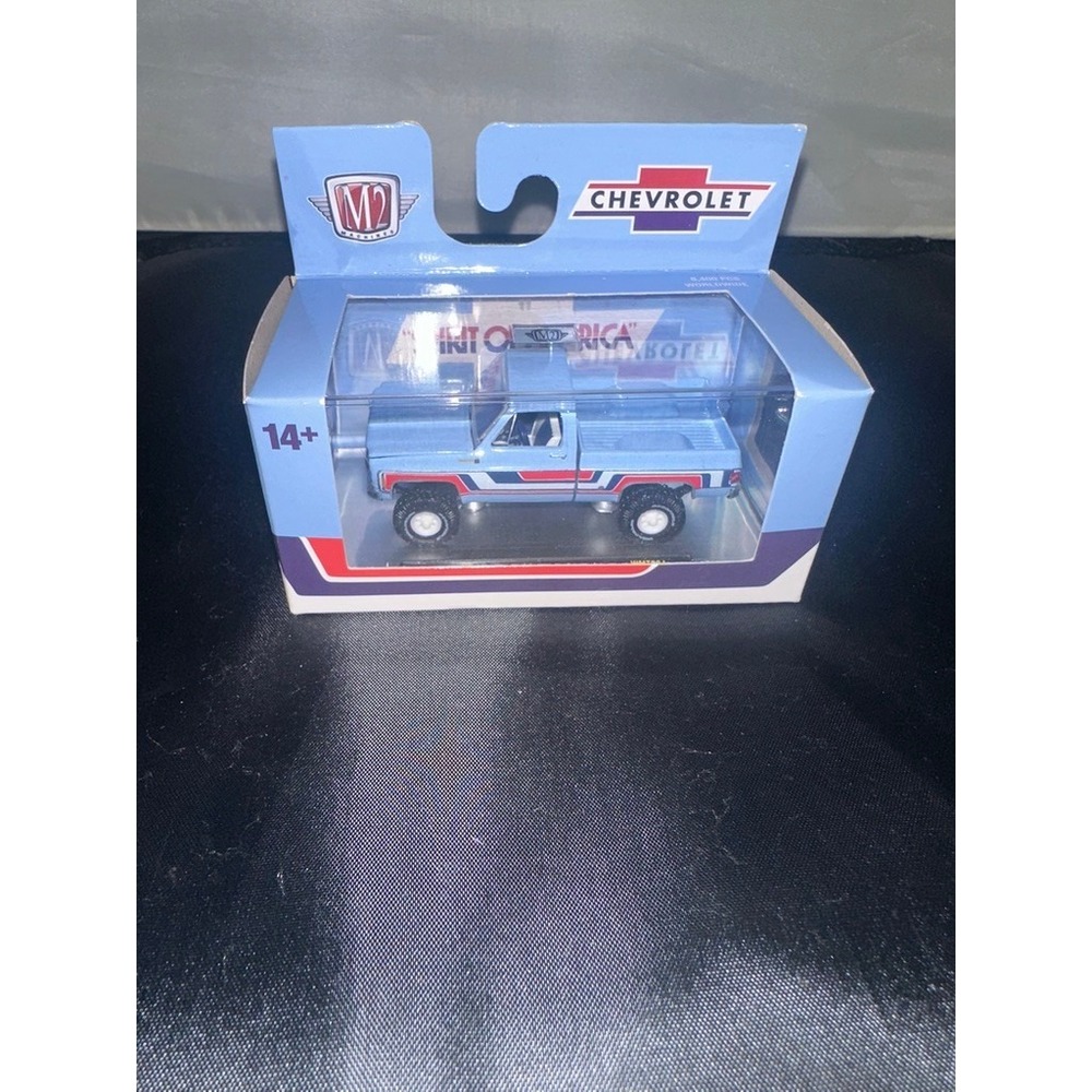 M2 Machines 1976 Chevrolet K-10 4X4 Spirit of 76 Blue 1:64 Diecast Truck 32500